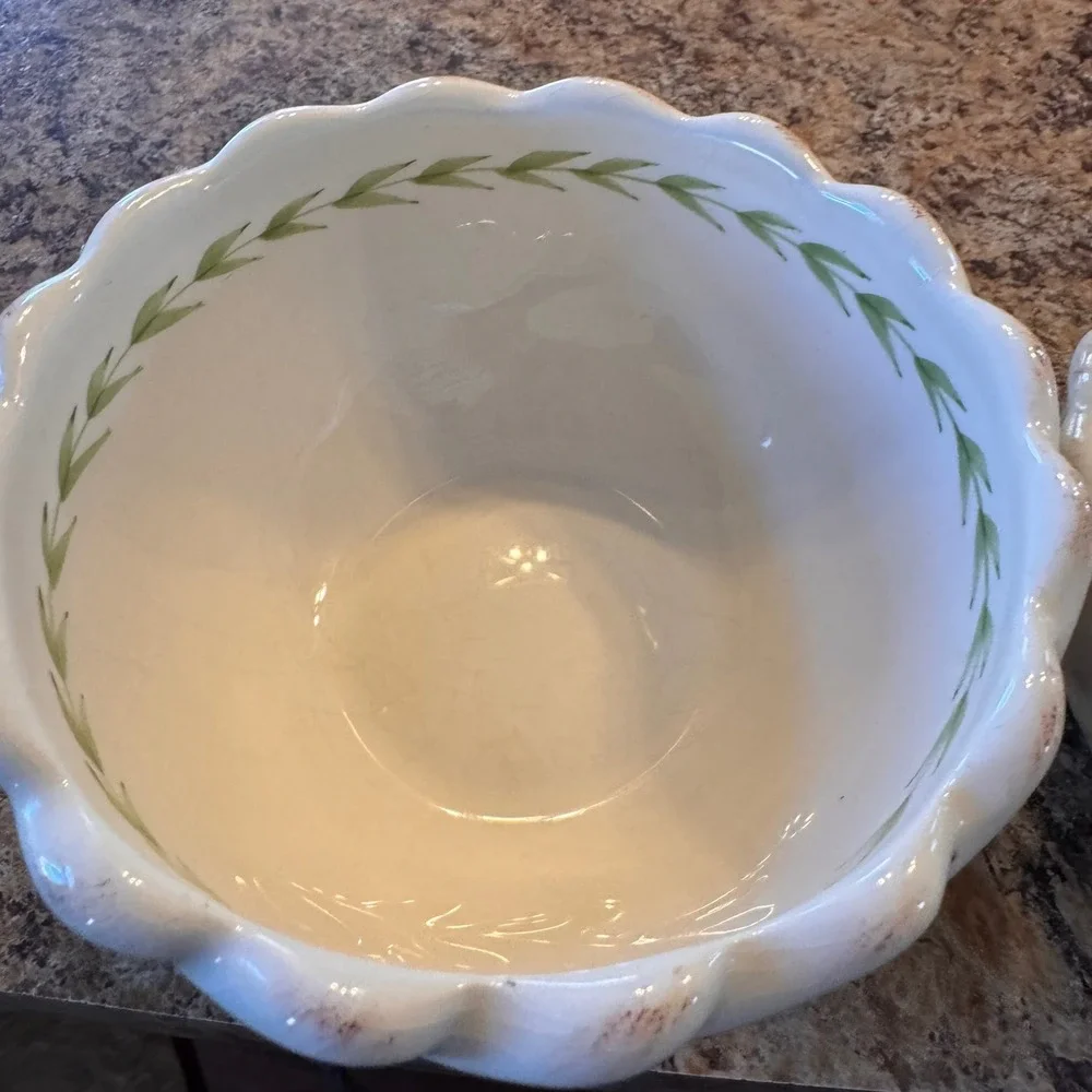 Set of 4 Ceramic Nesting Mixing Bowls Tuscan French Floral Design Scalloped Edge